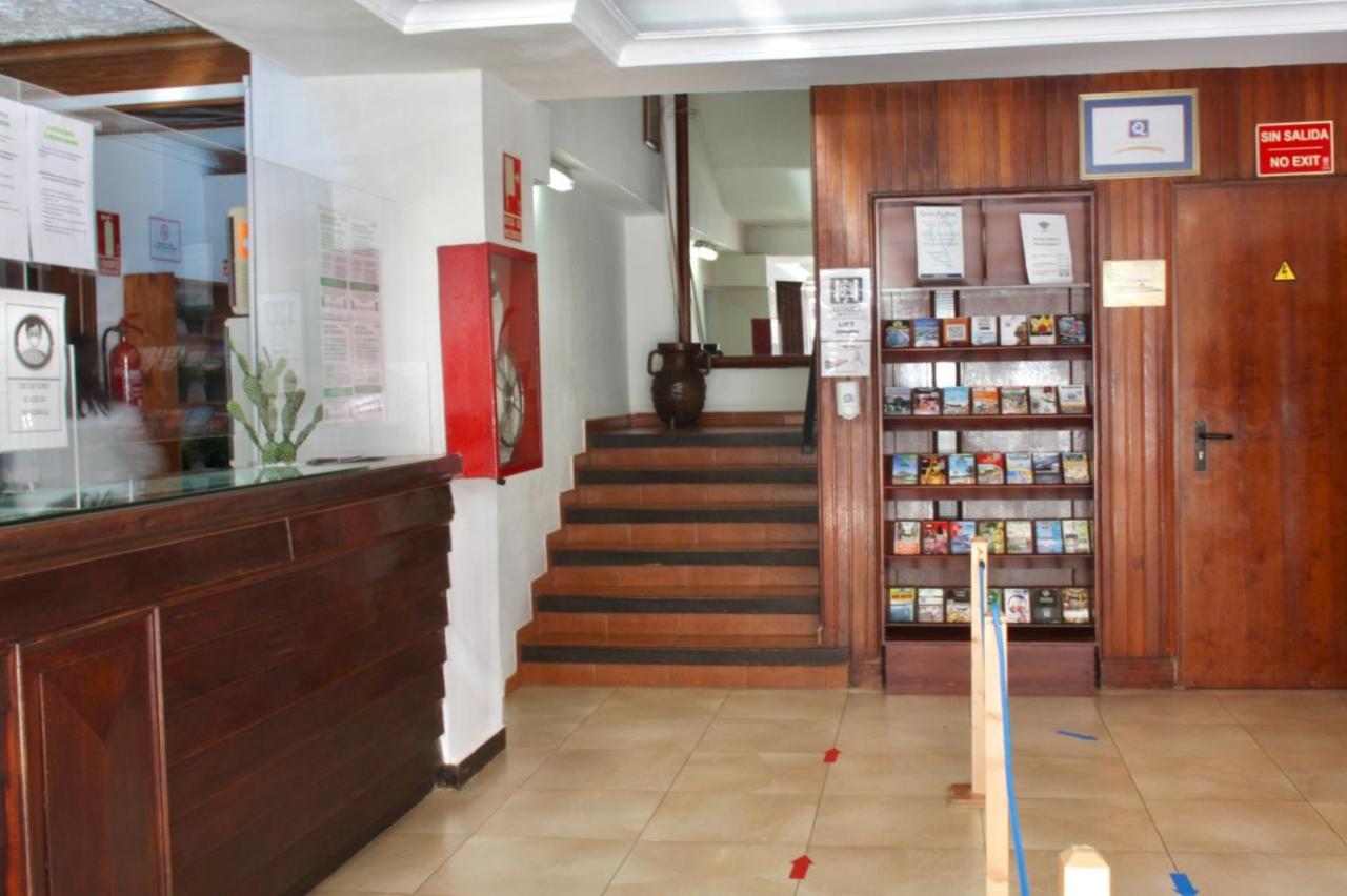 Hotel Tropical ปูแอร์โตเดลาครูซ ภายนอก รูปภาพ